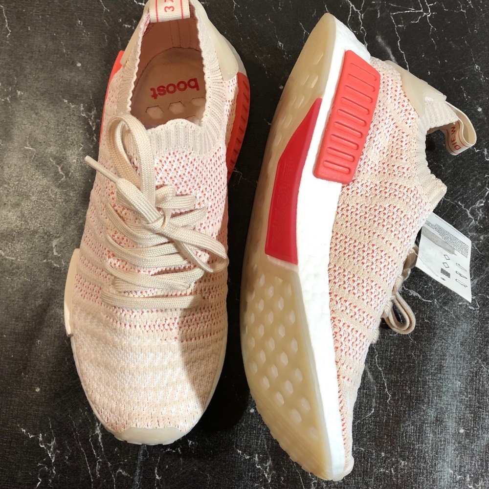 Adidas NMD_R1 - Picture 4 of 8